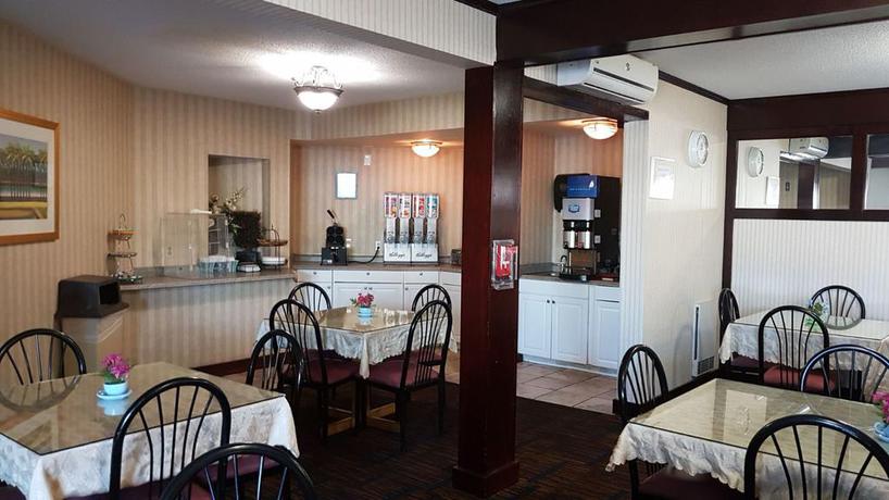 Imagen de los interiores del Hotel Red Roof Inn and Suites Newport &ndash; Middletown, Ri. Foto 6