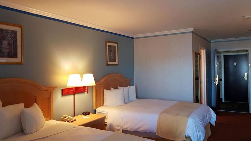 Imagen de la habitación del Hotel Red Roof Inn and Suites Newport &ndash; Middletown, Ri. Foto 2