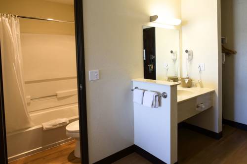 Imagen de la habitación del Hotel Red Roof Inn and Suites Omaha - Council Bluffs. Foto 5