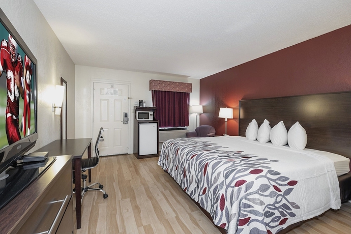 Imagen de la habitación del Hotel Red Roof Inn and Suites Rome. Foto 2