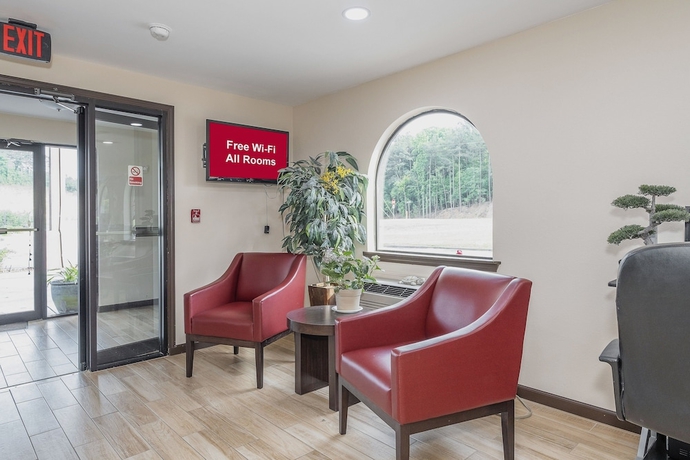 Imagen de los interiores del Hotel Red Roof Inn and Suites Rome. Foto 18