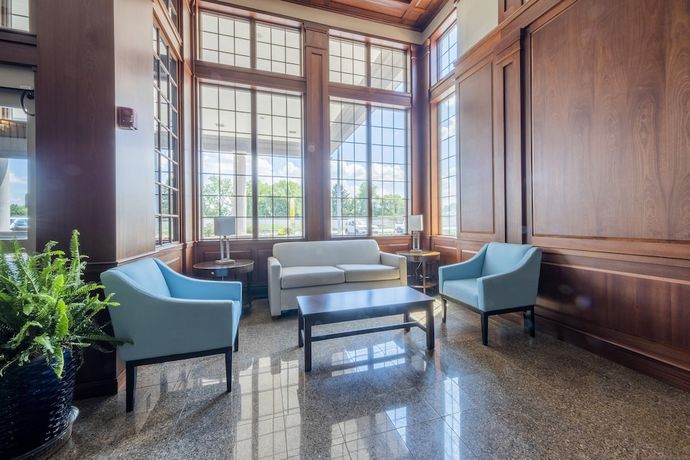 Imagen de los interiores del Hotel Red Roof Inn and Suites Wilmington - New Castle. Foto 15