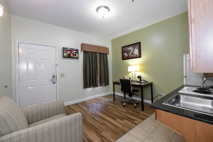 Imagen de la habitación del Hotel Red Roof Inn and Suites Wilson. Foto 11