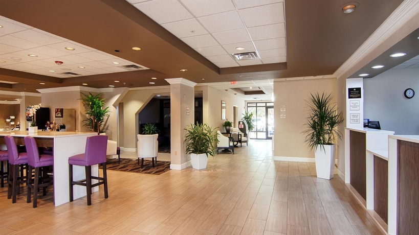 Imagen de los interiores del Hotel Red Roof PLUS Fort Myers. Foto 13