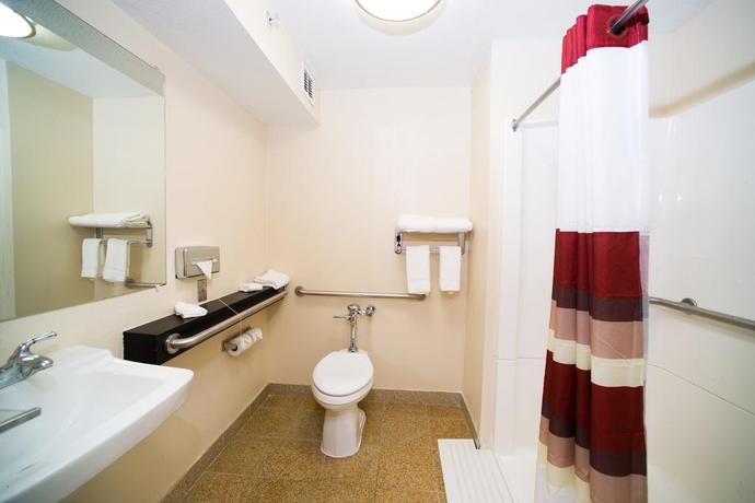 Imagen de la habitación del Hotel Red Roof PLUS Hartford Downtown. Foto 3