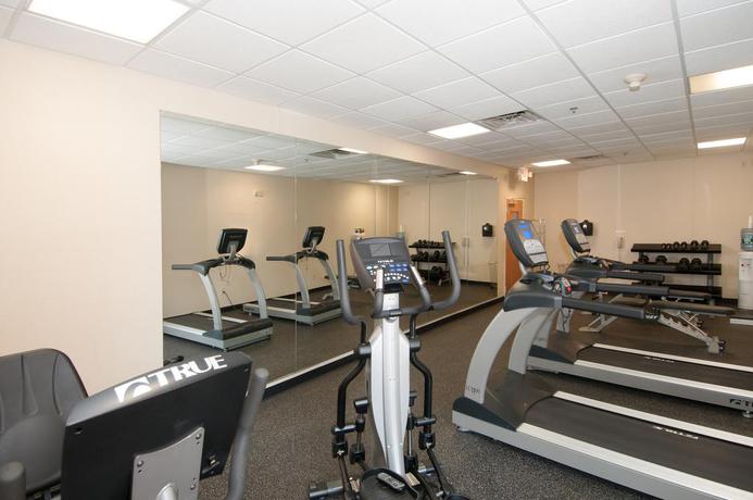 Imagen de los interiores del Hotel Red Roof PLUS Hartford Downtown. Foto 8