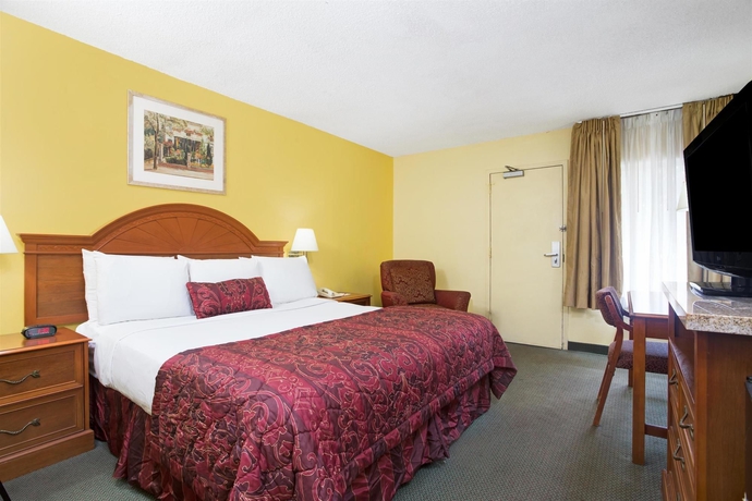 Imagen de la habitación del Hotel Red Roof PLUS+ Orlando-Convention Center/ Int'l Dr. Foto 9