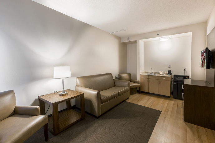 Imagen de la habitación del Hotel Red Roof Plus Garden City - Long Island. Foto 3