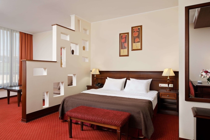 Imagen de la habitación del Hotel Red Royal. Foto 6