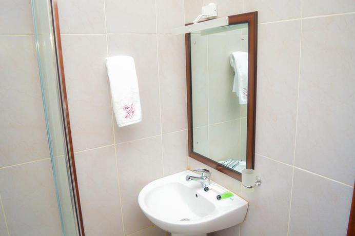 Imagen de la habitación del Hotel Red Ruby. Foto 5