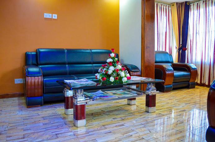 Imagen de los interiores del Hotel Red Ruby. Foto 13
