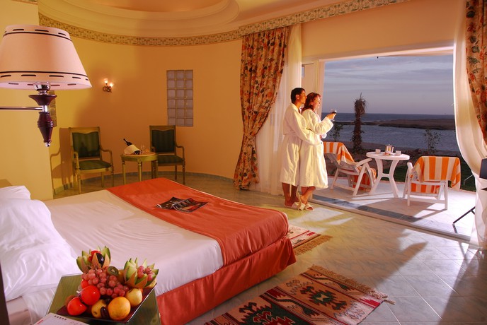 Imagen de la habitación del Hotel Red Sea Taj Mahal Resort and Aqua Park. Foto 9