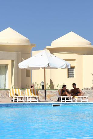 Imagen de la piscina del Hotel Red Sea Taj Mahal Resort and Aqua Park. Foto 18