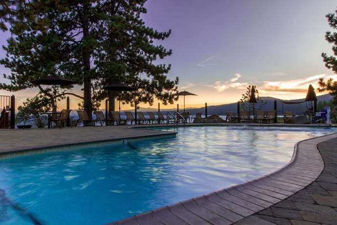 Imagen de la piscina del Hotel Red Wolf Lakeside Lodge. Foto 18