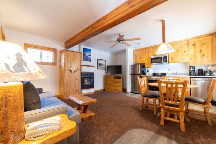 Imagen de la habitación del Hotel Red Wolf Lakeside Lodge. Foto 8