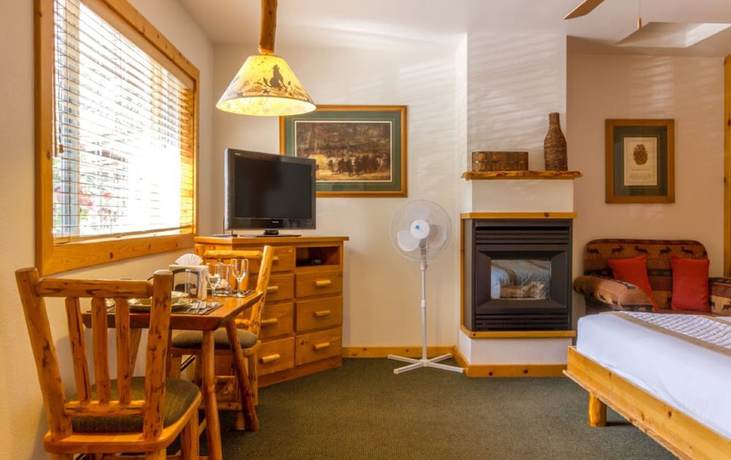 Imagen de la habitación del Hotel Red Wolf Lakeside Lodge. Foto 9