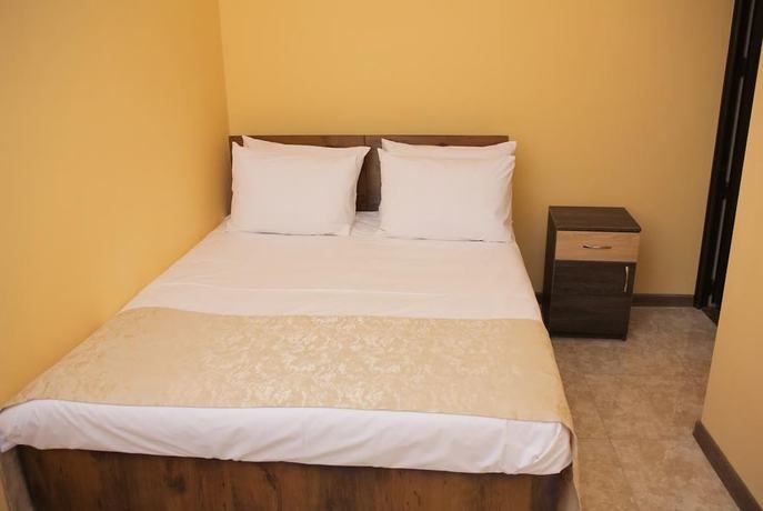Imagen de la habitación del Hotel Red Yerevan. Foto 5