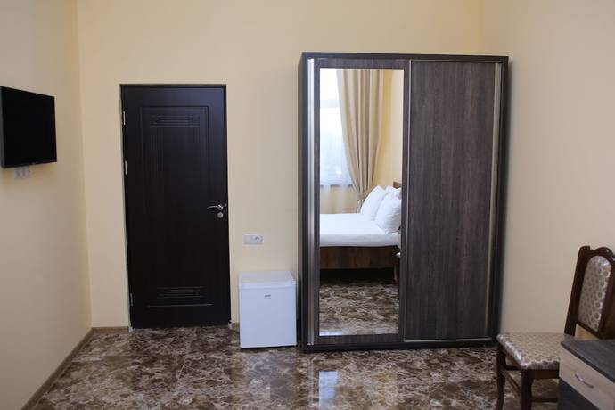 Imagen de la habitación del Hotel Red Yerevan. Foto 9