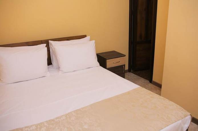 Imagen de la habitación del Hotel Red Yerevan. Foto 13