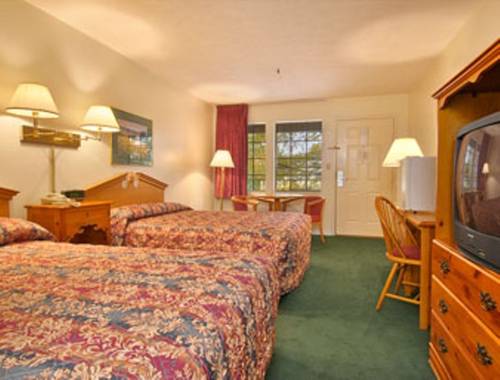 Imagen de la habitación del Hotel Red roof Inn Cadiz. Foto 4