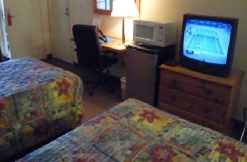 Imagen de la habitación del Hotel Red roof Inn Cadiz. Foto 6
