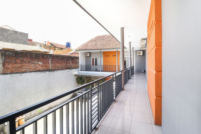 Imagen de los interiores del Hotel RedDoorz At Merdeka Street Garut. Foto 14