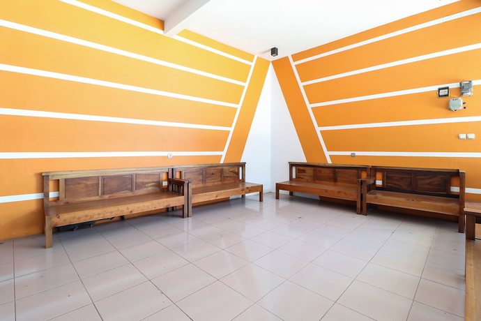 Imagen de los interiores del Hotel RedDoorz At Merdeka Street Garut. Foto 16