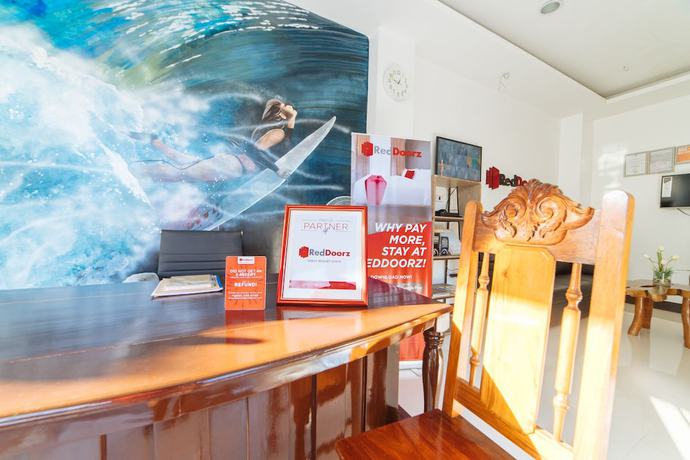 Imagen de los interiores del Hotel RedDoorz @ Bonifacio Extn Baler. Foto 20