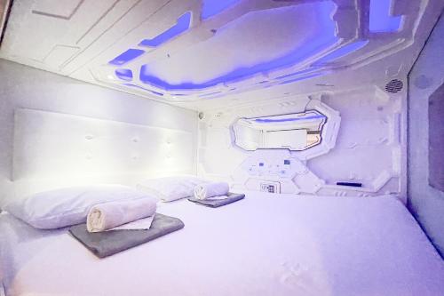 Imagen general del Hotel RedDoorz Capsule at Batu Tulis. Foto 8