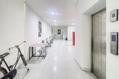 Imagen general del Hotel RedDoorz Capsule at Batu Tulis. Foto 15