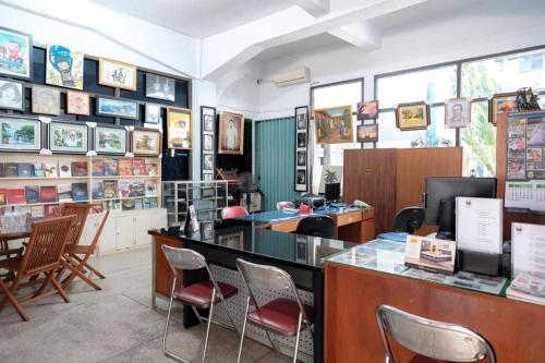 Imagen general del Hotel RedDoorz @ Cempaka Putih Jambi. Foto 3