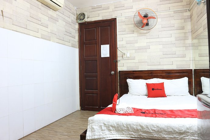 Imagen de la habitación del Hotel RedDoorz @ Cong Hoa Street. Foto 3