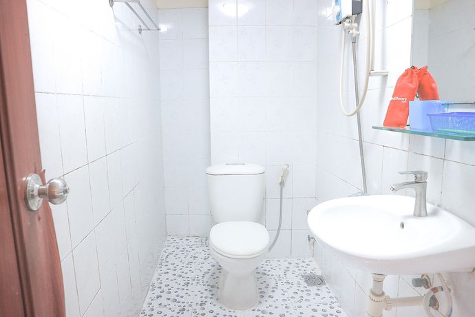 Imagen de la habitación del Hotel RedDoorz @ Cong Hoa Street. Foto 11