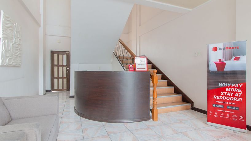 Imagen de los interiores del Hotel RedDoorz @ KM 50 Aguinaldo Highway Tagaytay. Foto 18