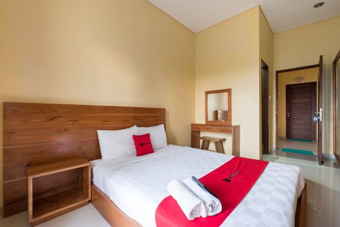Imagen de la habitación del Hotel RedDoorz @ Kerta Dalem Sidakarya. Foto 10
