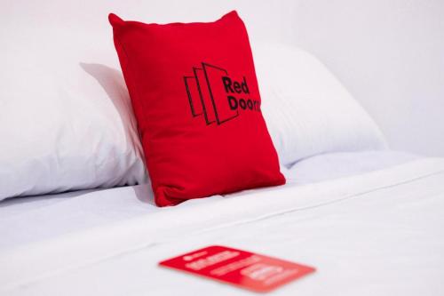 Imagen de la habitación del Hotel RedDoorz @ Kings near CSB Mall. Foto 13
