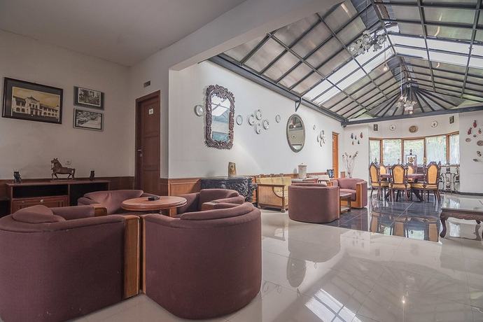 Imagen de los interiores del Hotel RedDoorz @ Maribaya Street 2. Foto 19