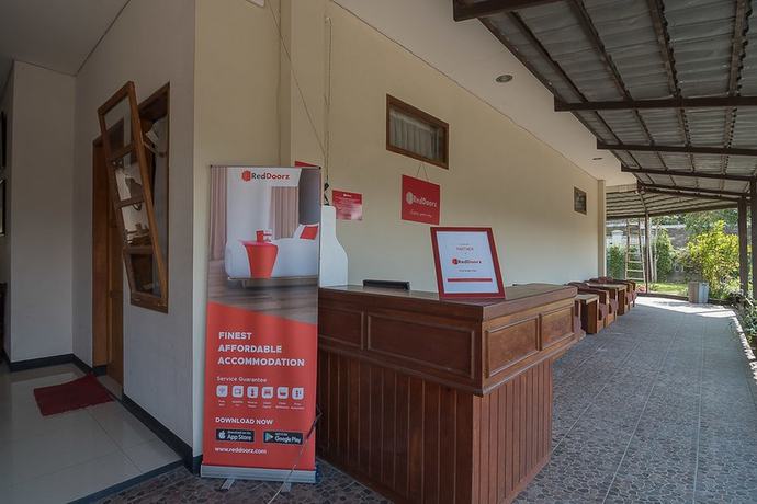 Imagen de los interiores del Hotel RedDoorz @ Maribaya Street 2. Foto 20