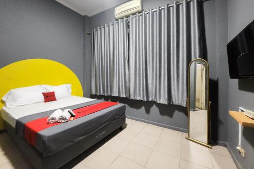 Imagen de la habitación del Hotel RedDoorz Near Stasiun Tanah Abang. Foto 20