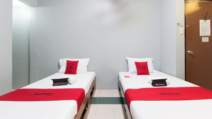 Imagen de la habitación del Hotel RedDoorz @ Pantay Daya Vigan. Foto 6