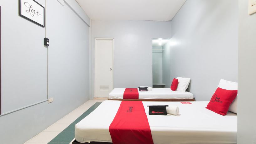 Imagen de la habitación del Hotel RedDoorz @ Pantay Daya Vigan. Foto 16