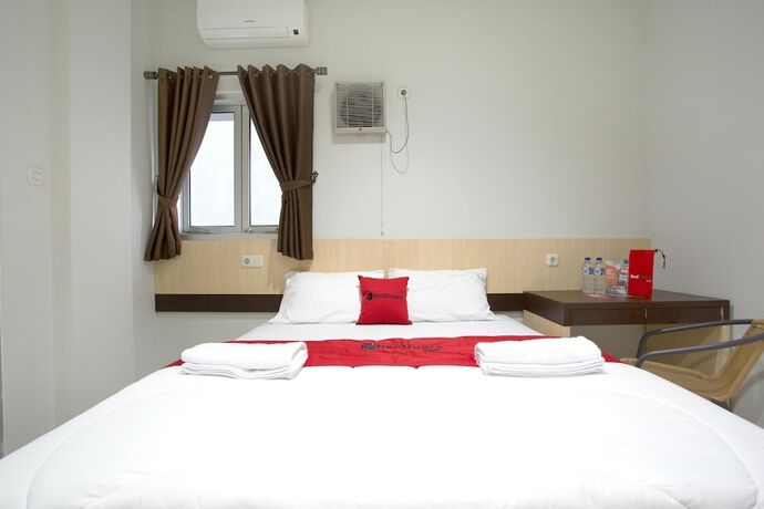 Imagen general del Hotel RedDoorz @ Pelajar Pejuang 3. Foto 1