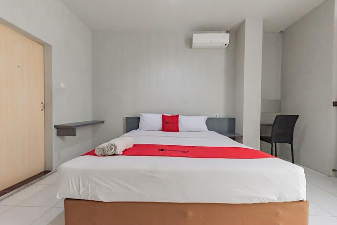 Imagen de la habitación del Hotel RedDoorz @ Pelajar Pejuang 3. Foto 21