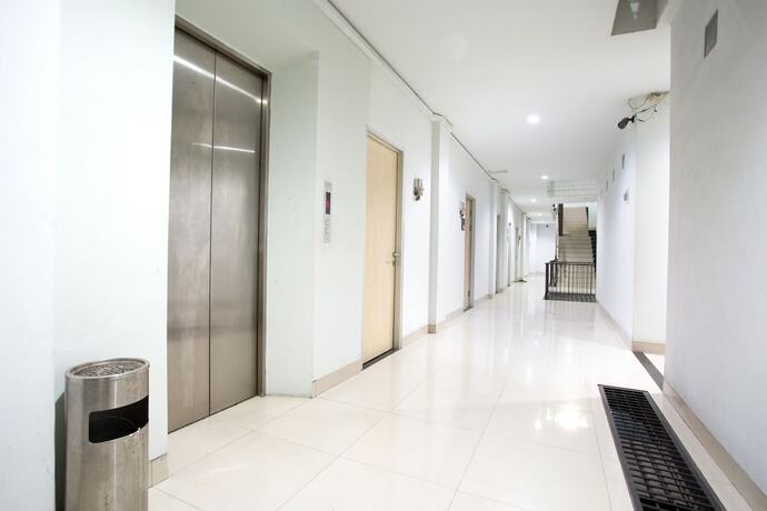 Imagen de los interiores del Hotel RedDoorz @ Pelajar Pejuang 3. Foto 33