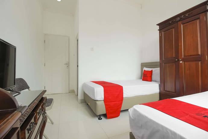 Imagen de la habitación del Hotel RedDoorz @ Permata Sari Karawaci. Foto 4