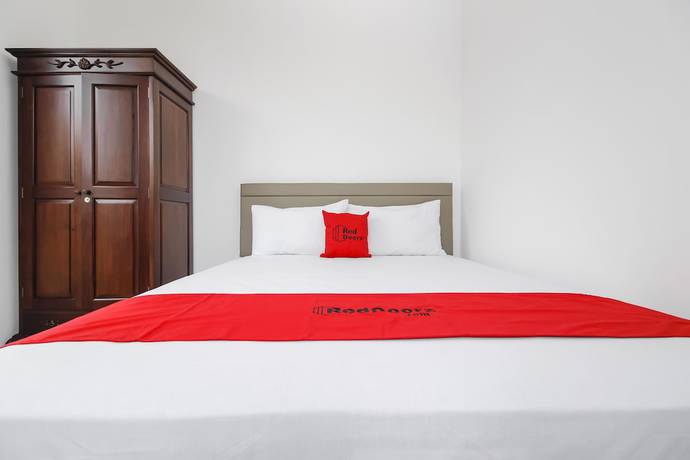 Imagen de la habitación del Hotel RedDoorz @ Permata Sari Karawaci. Foto 9