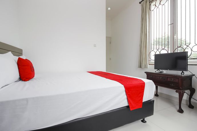 Imagen de la habitación del Hotel RedDoorz @ Permata Sari Karawaci. Foto 10