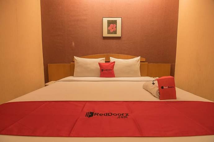Imagen de la habitación del Hotel RedDoorz Plus @ Cipaganti Street 3. Foto 10