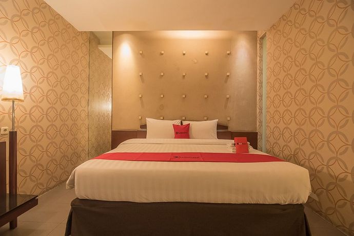 Imagen de la habitación del Hotel RedDoorz Plus @ Cipaganti Street 3. Foto 11