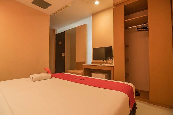 Imagen de la habitación del Hotel RedDoorz Plus @ Cipaganti Street 3. Foto 16